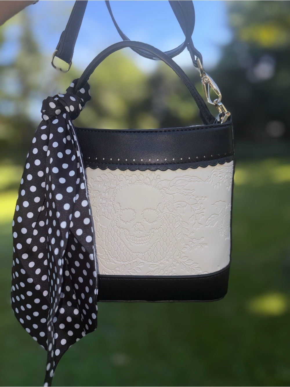 NWT: Betsey Johnson XOLARISA Embossed Skull Black White Mini Bucket Bag